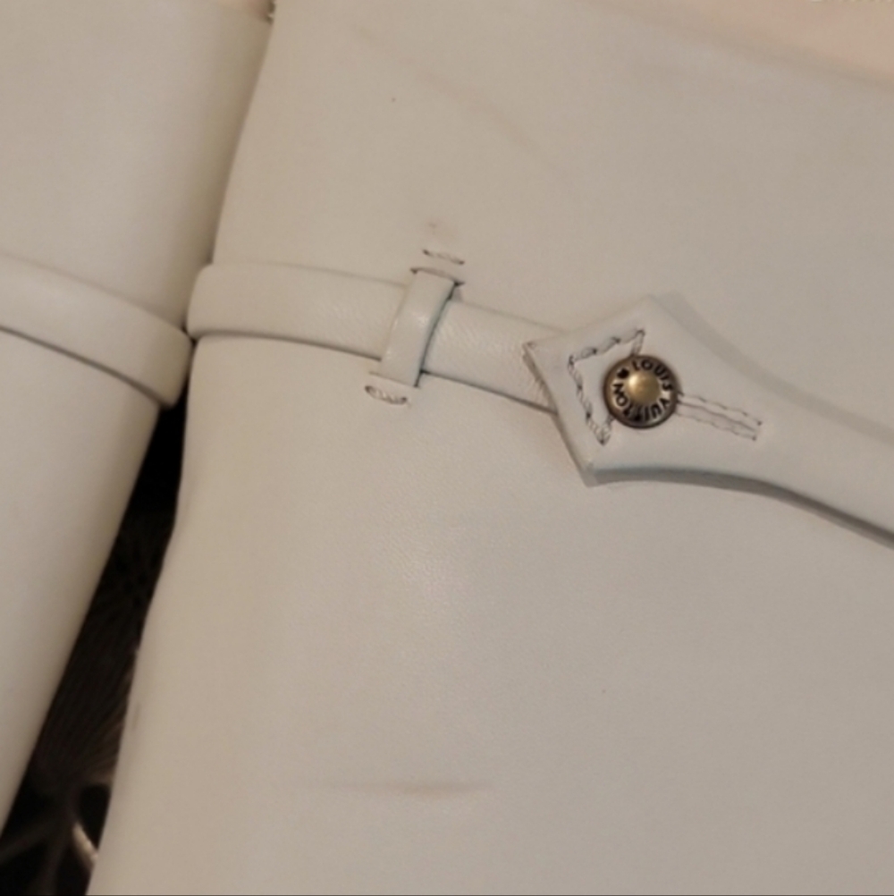 Louis Vuitton Off White Women's Boots - Picture 8 of 12